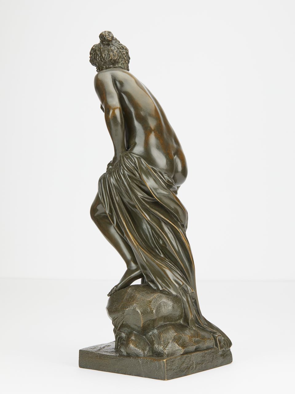 Elegant naked bronze statue - image 3