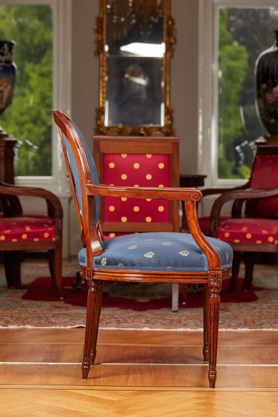 Louis XVI gestoffeerde fauteuil - afbeelding 2