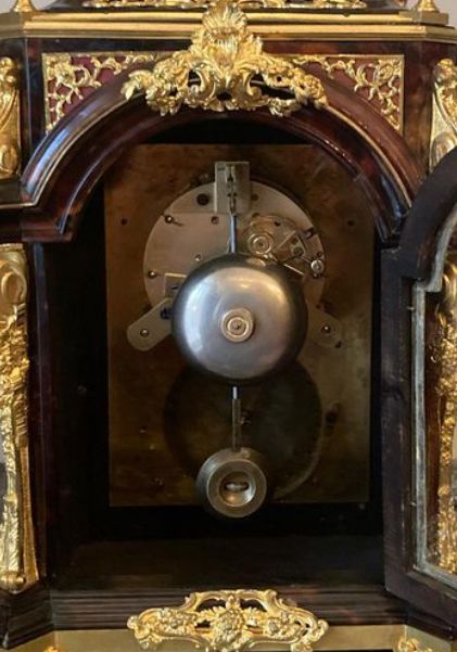 A very handsome Marwick Markham signed 19th century small bracket clock with moon phase - image 4