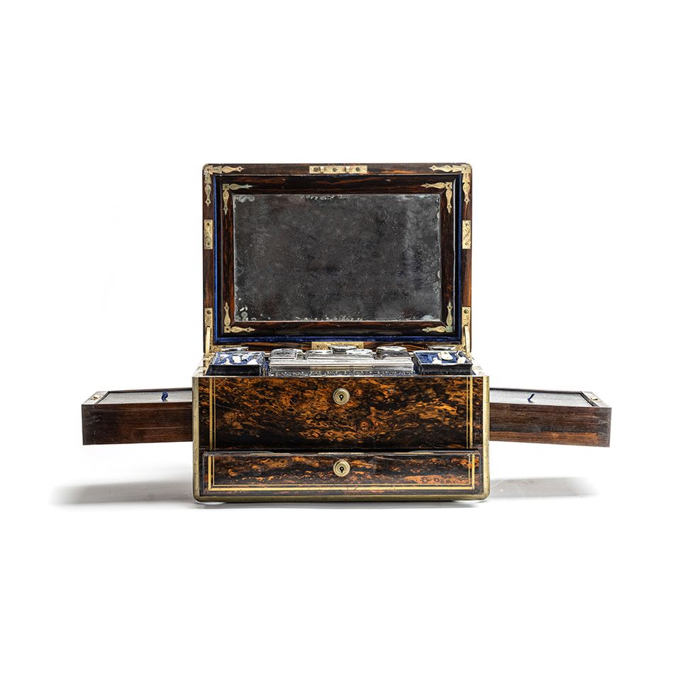 A very nice high-quality Victorian traveling beauty case - image 3