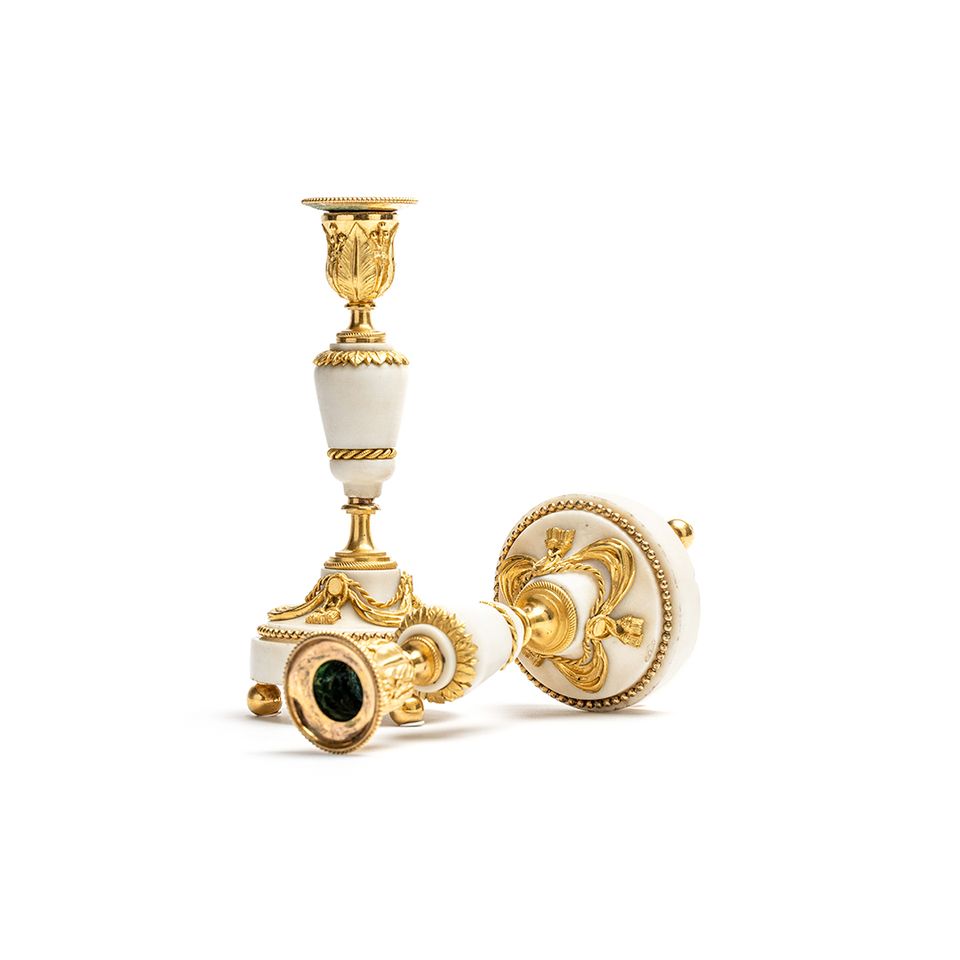 A pair of high-quality white marble candlesticks from the Louis XVI period - image 4