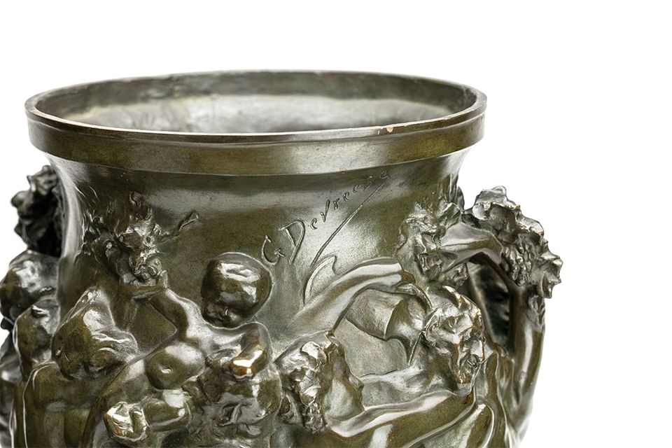 Art Nouveau bronze patinated vases - image 4