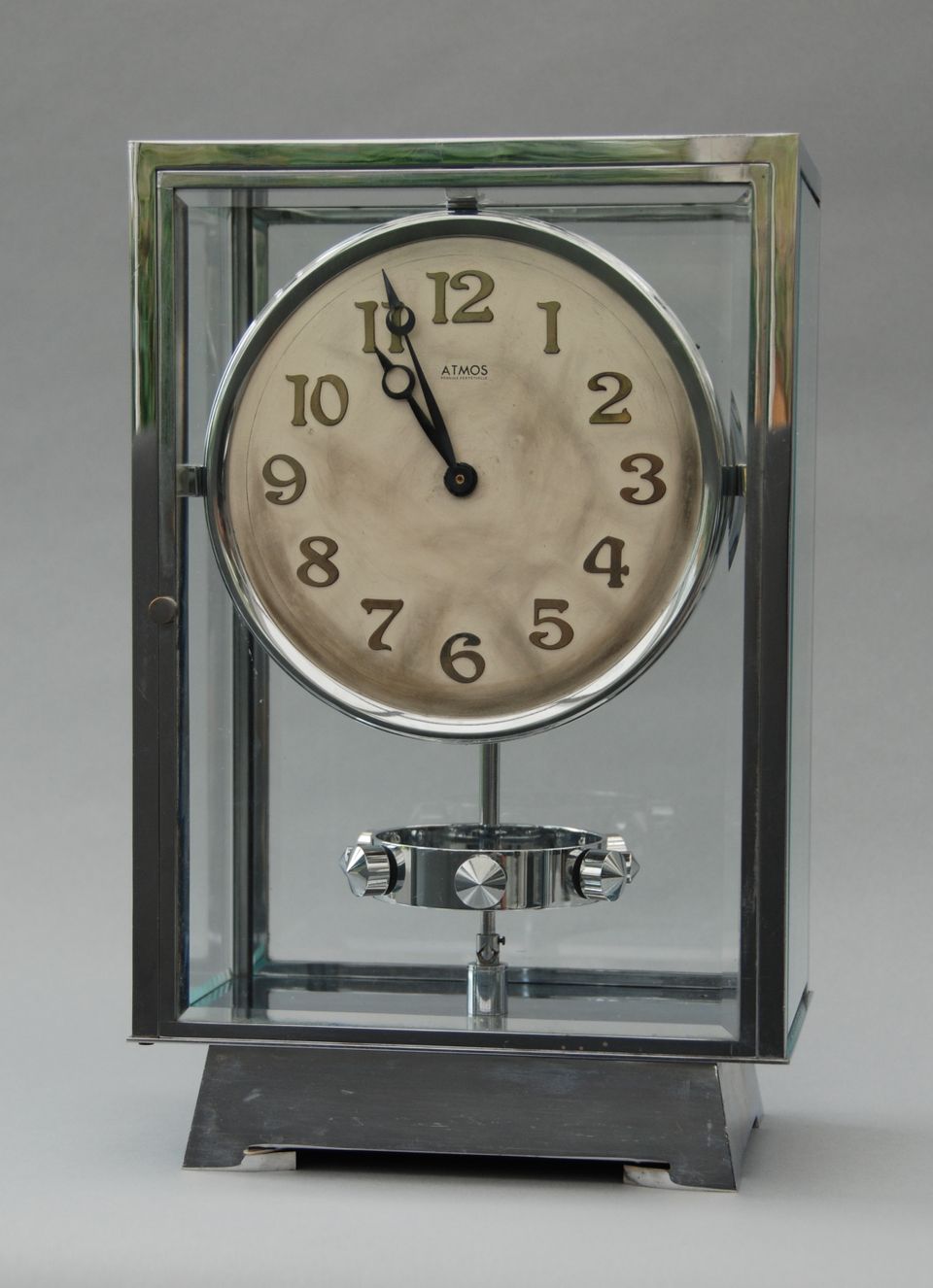 M138  Tall Reutter chrome Atmos, no 4881, 5 glasses, France circa 1930. - image 2