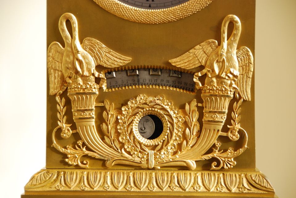 M166 Tabel/mantel clock calendar, moon  phases retrograde displays, 8 day time and strike pendule a Paris movement signed Pons on front plate - image 5