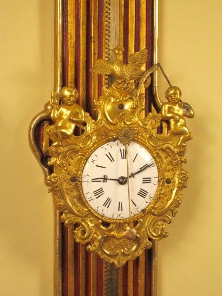 W30 Rack clock mounted on a shaped giltwood backboard. - image 5