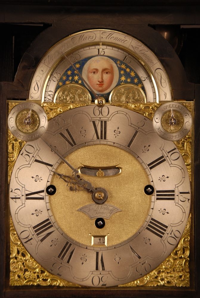 BR04 Musical bracket clock playing 4 melodies - image 3