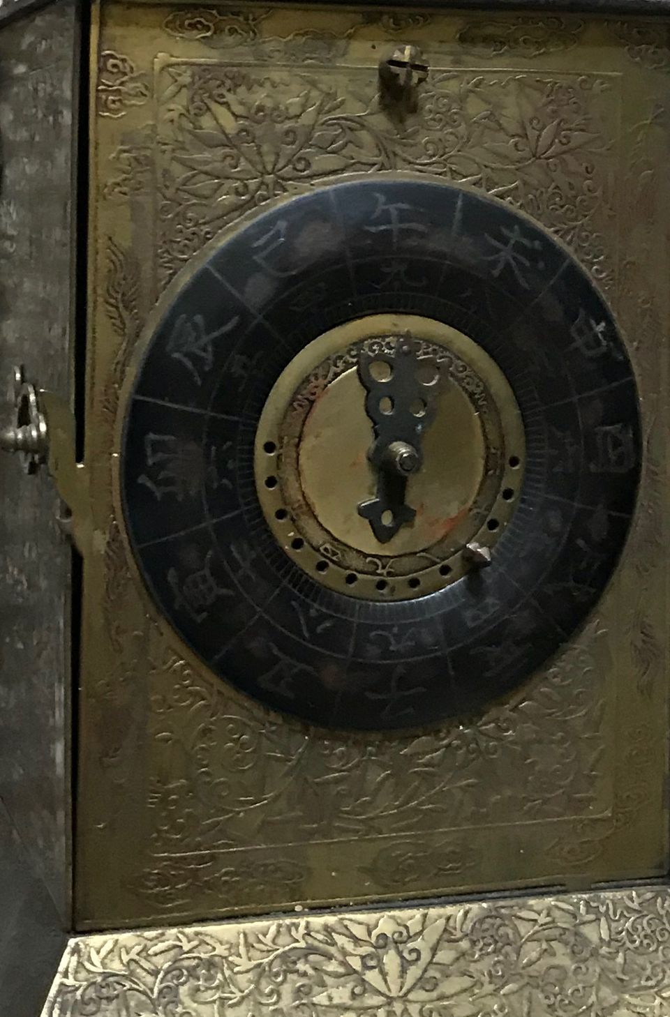 J07 A rare 18th century Japanese wall clock or 'Nicho Tenpu Yagura-dokei' with alarm and automatic change over of the twin foliot escapements - image 2