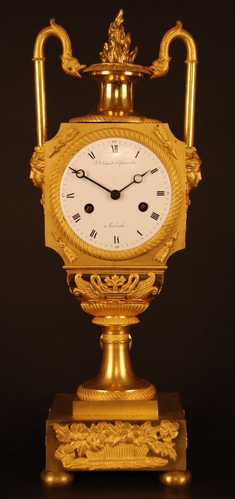 PV07 French 'Urn' or vaseshape mantel clock - afbeelding 2