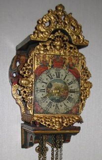 DW11 Miniature 18th century Dutch-Frisian 'stoeltjesklok schippertje' with alarm function. - afbeelding 2