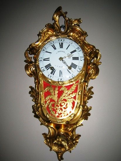 W01 Gilt Transitional Louis XV/XVI Cartel clock - image 3