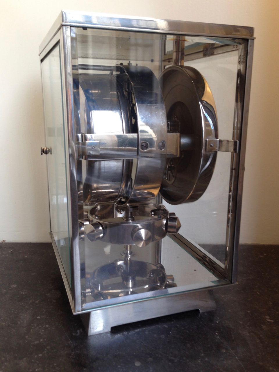 M211 Nikkelen art deco JL Reutter vier glazen Atmos klok - afbeelding 3