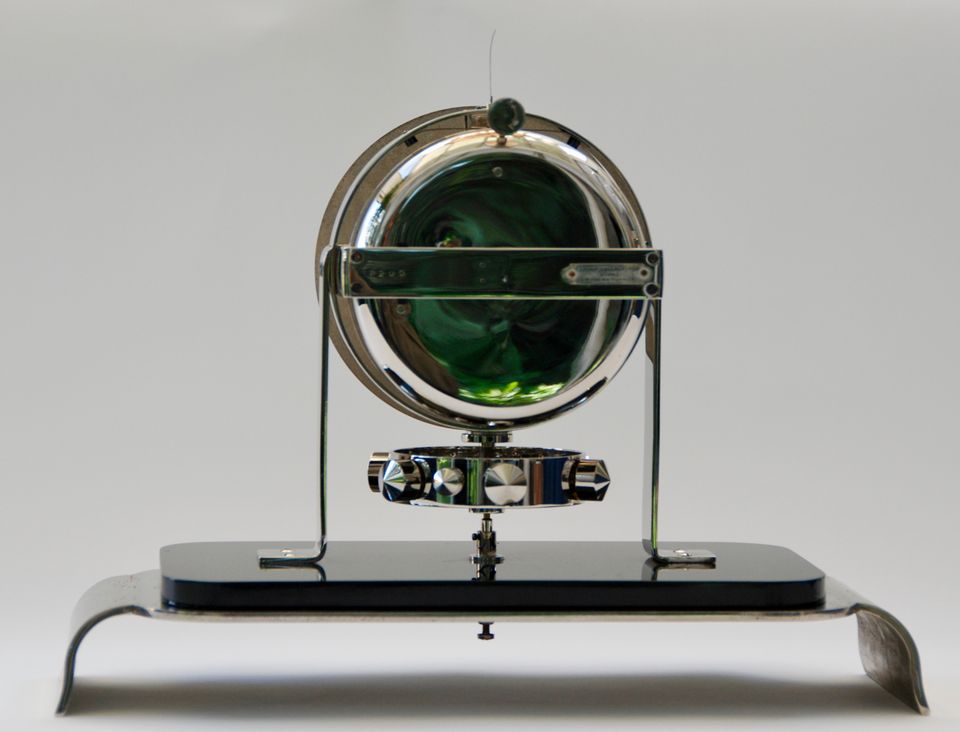 M229 Atmos clock PO1, skeleton dial and glass dome, Reutter nr. 3200, France ca. 1930. - image 5
