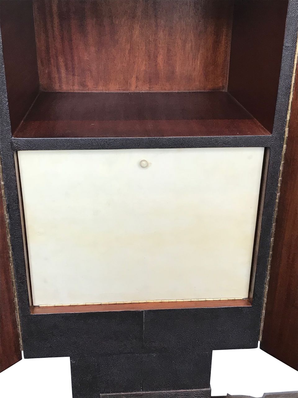 F07 R&Y Augousti Shagreen and Ostrich leather covered cabinet - image 8