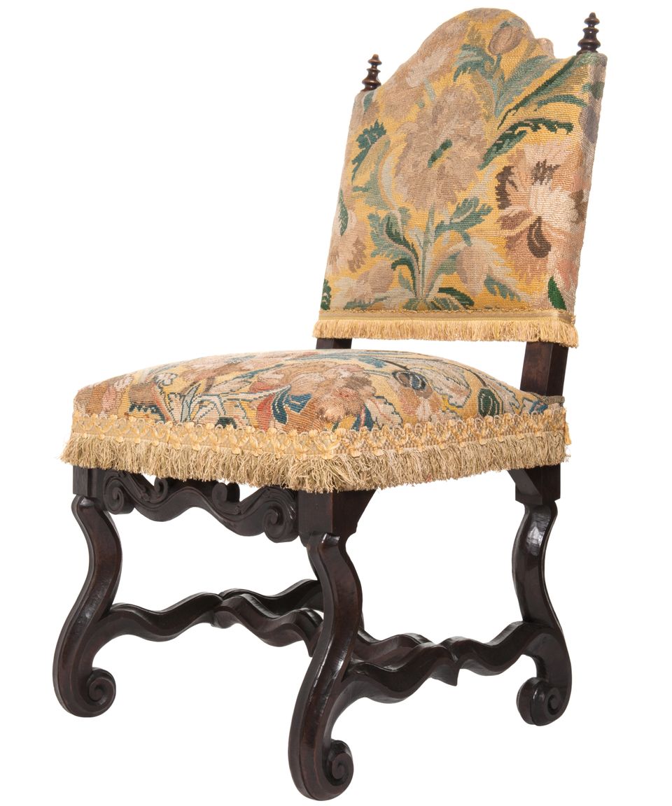 A Pair of Tapestry Upholstered Chestnut Louis XIV Chairs - afbeelding 2