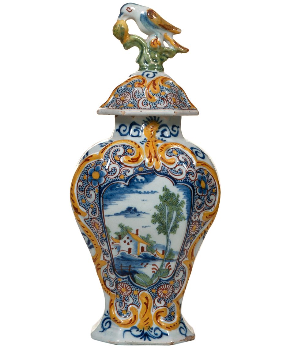 A Polychrome 5-Piece Dutch Delft Garniture - afbeelding 3