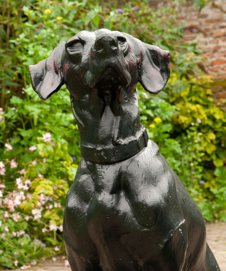 A Pair of French Life-Size Models of Hounds Entitled 'Deux Chiens Assis' - image 9