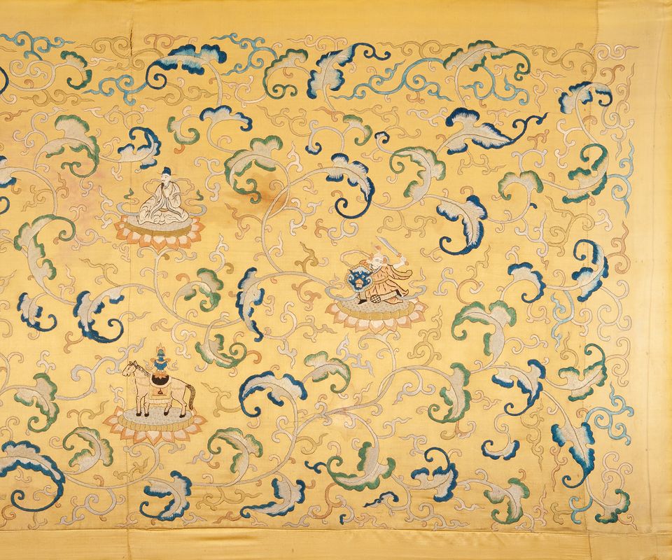 An Imperial Yellow-ground Embroidered Silk Panel - image 4