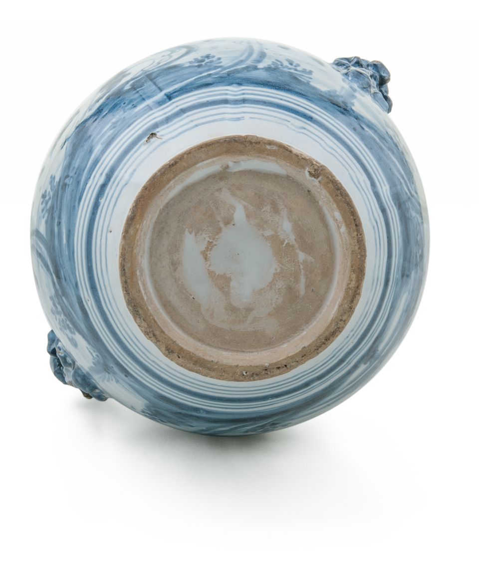 A Pair Tin-Glazed Earthenware Blue and White Vases - image 8