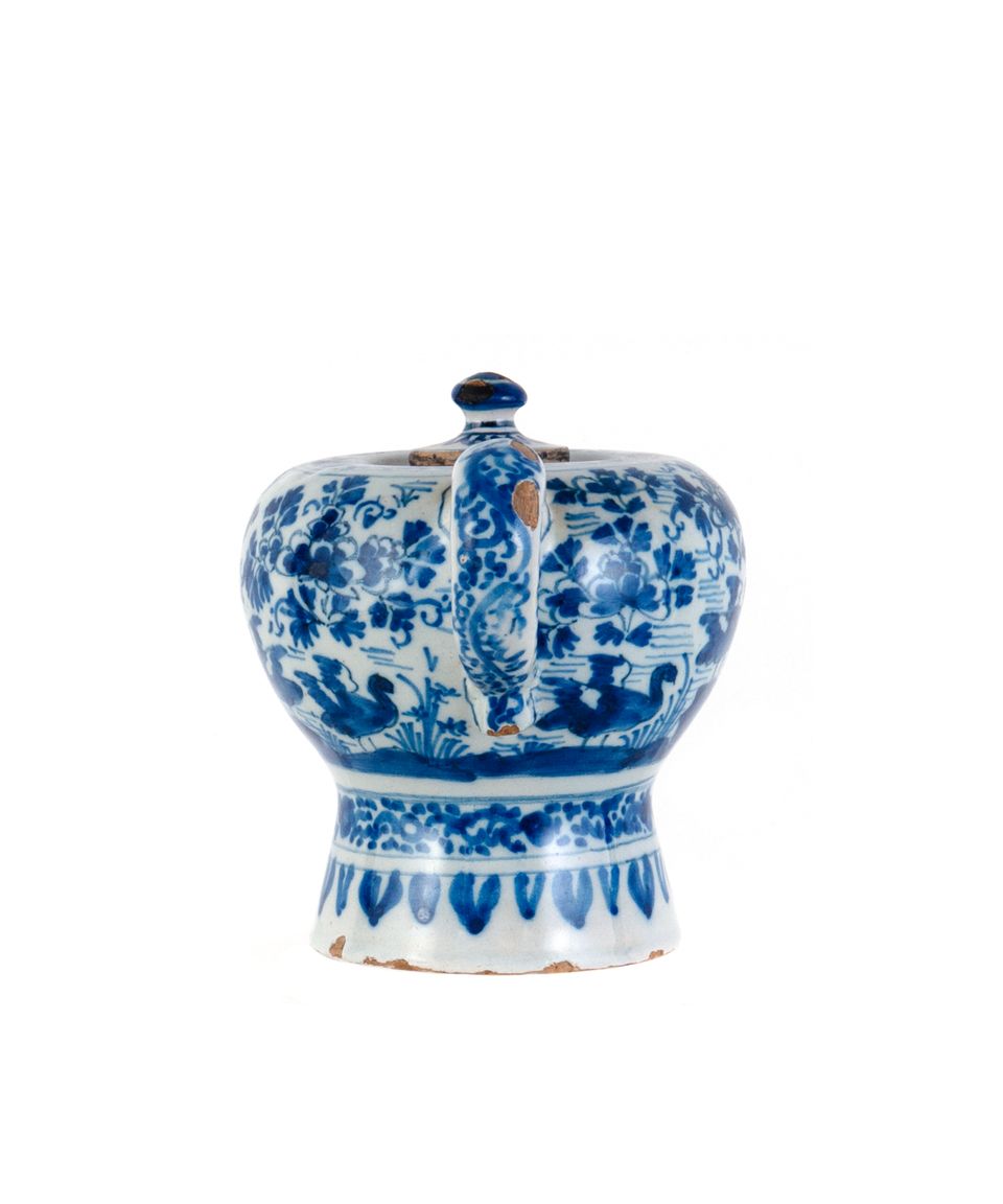 A Blue and White Small Pot and Cover in Dutch Delftware - image 3