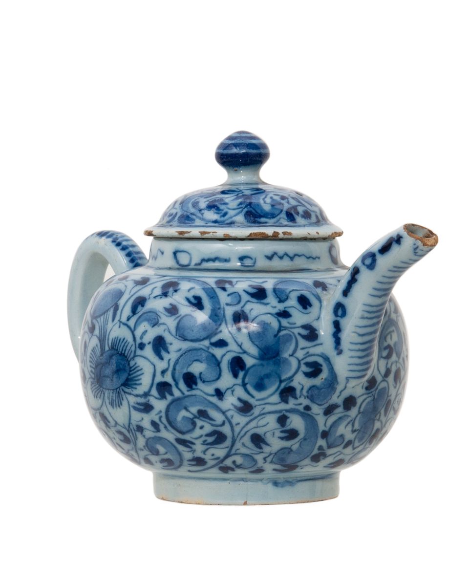 Dutch Delft Blue and White Teapot and Cover - image 4