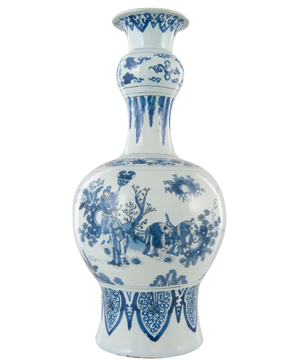 Een Driedelig Blauw - Wit Kaststel in Delfts Aardewerk - afbeelding 7